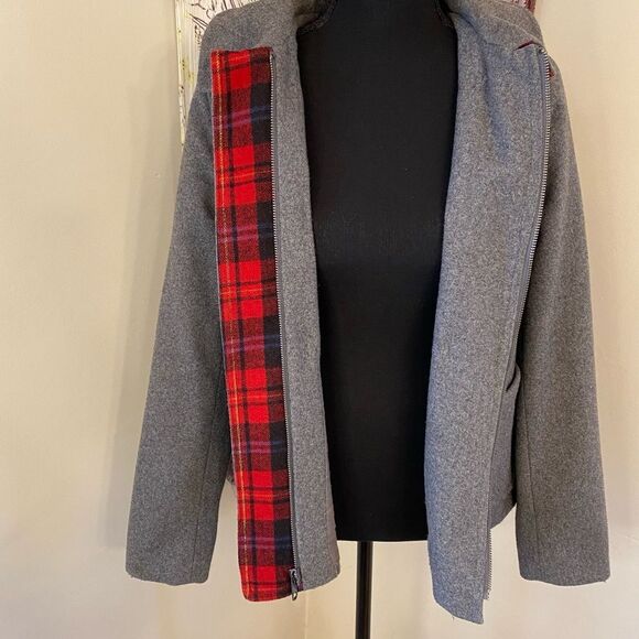 🚨FINAL OFFER Old Navy Recycled Wool Grey Coat with Toggle Buttons Size Small - Picture 8 of 13